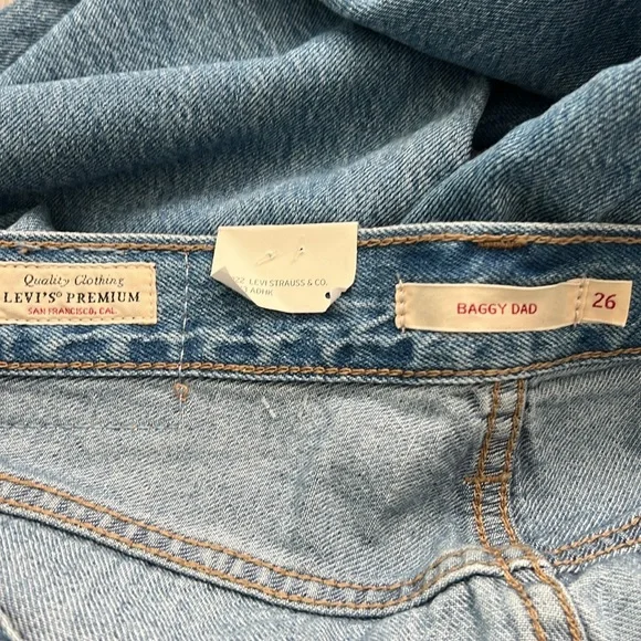 NWT Levi’s Baggy Dad Jeans - Picture 8 of 9